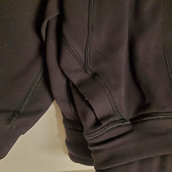 Lululemon Bundle - Swiftly top and joggers - Picture 5 of 9